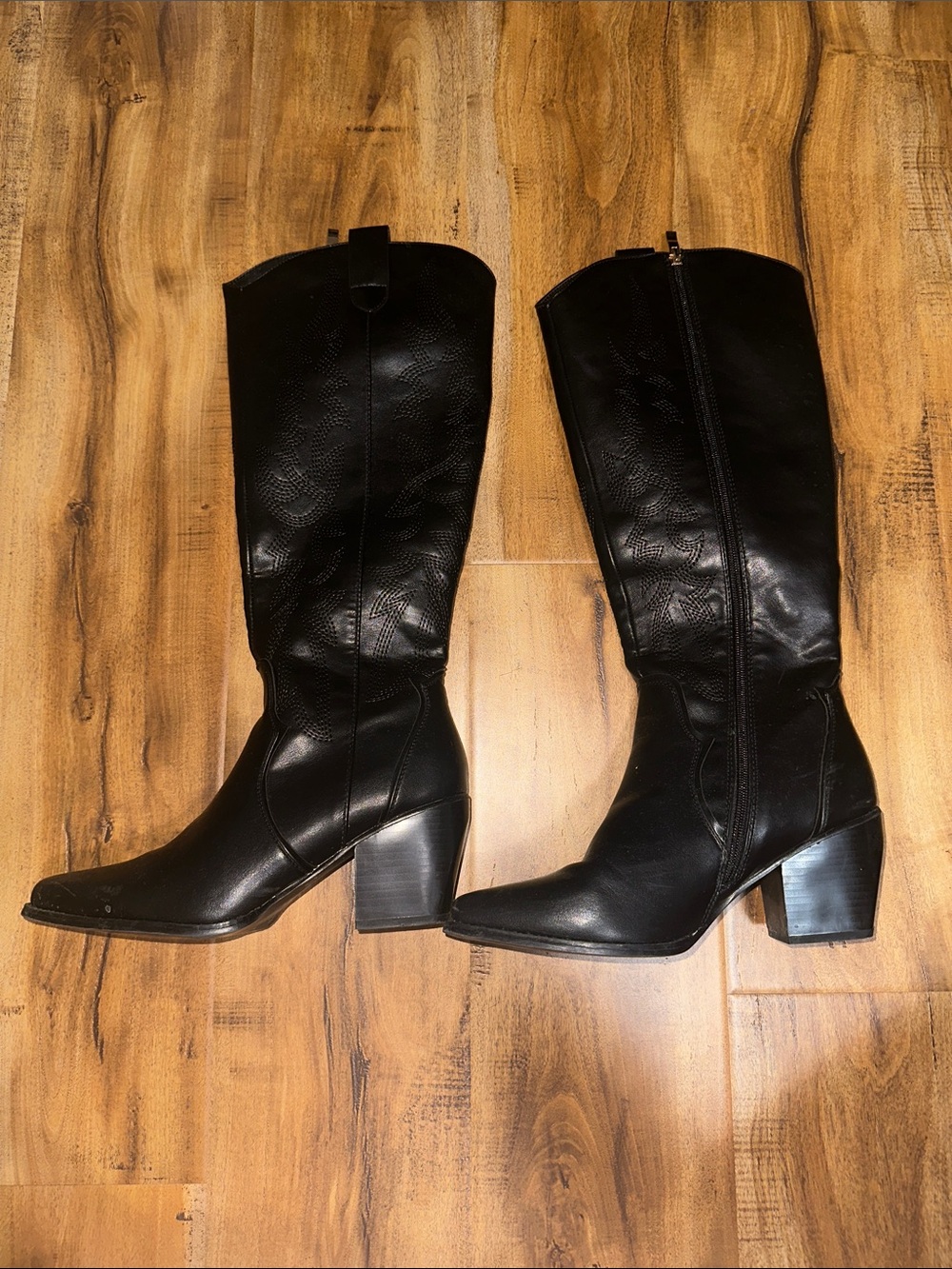 Women's Black Mid-Calf Cowboy boots